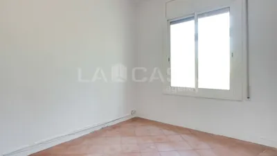 Piso en venta en Carrer d'Espronceda, cerca de Avinguda Diagonal, El Poblenou (Distrito Sant Martí. Barcelona Capital) de 290.000 €