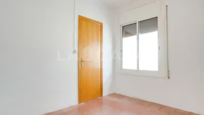 Piso en venta en Carrer d'Espronceda, cerca de Avinguda Diagonal, El Poblenou (Distrito Sant Martí. Barcelona Capital) de 290.000 €