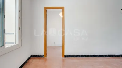 Piso en venta en Carrer d'Espronceda, cerca de Avinguda Diagonal, El Poblenou (Distrito Sant Martí. Barcelona Capital) de 290.000 €