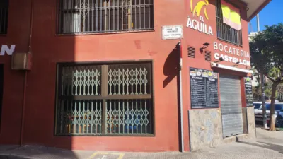 Local comercial en venta en Carrer del Pintor Soler Blasco, 12, Este (Castelló de la Plana) de 180.000 €