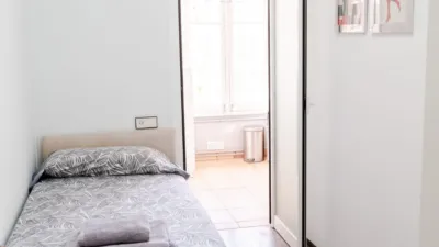 Piso en alquiler en Eixample-Sant Oleguer, Eixample-Sant Oleguer (Sabadell) de 1.700 €<span>/mes</span>