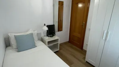 Piso en alquiler en Rambla de Sant Jordi, cerca de Carrer de Monturiol, Centre (Ripollet) de 1.600 €<span>/mes</span>
