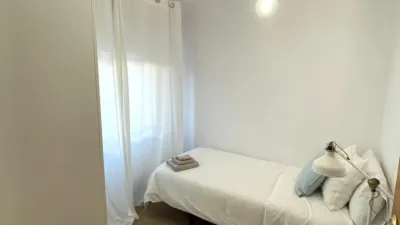 Piso en alquiler en Rambla de Sant Jordi, cerca de Carrer de Monturiol, Centre (Ripollet) de 1.600 €<span>/mes</span>