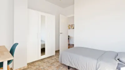 Piso en alquiler en Carrer de Vallcorba, cerca de Carrer del Canonge Joncar, La Creu Alta (Sabadell) de 1.750 €<span>/mes</span>