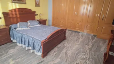 Casa adosada en venta en La Roda, La Roda de 230.000 €
