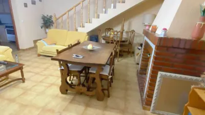 Casa en venta en La Roda, La Roda de 135.000 €