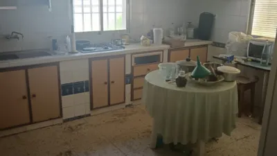 Chalet rústico en venta en Calle de Mairena, Carmona de 150.000 €