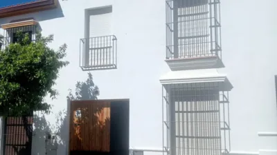 House on Calle Vicerrector Javier Herrera, 27 photo 3