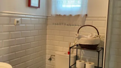 Casa en alquiler en Calle de Juan de Herrera, Los Corrales de Buelna de 750 €<span>/mes</span>