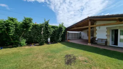 Casa en alquiler en Calle de Juan de Herrera, Los Corrales de Buelna de 750 €<span>/mes</span>