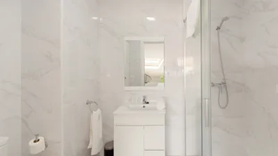Piso en alquiler en Calle del Carpio, Centro (Oviedo) de 1.100 €<span>/mes</span>