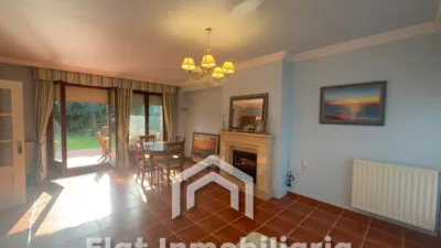 Chalet pareado en venta en Calle Brazomar, Cotolino (Castro Urdiales) de 390.000 €