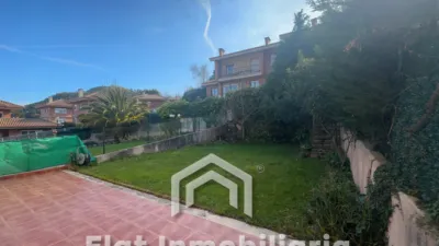 Chalet pareado en venta en Calle Brazomar, Cotolino (Castro Urdiales) de 390.000 €