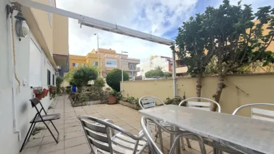 Apartment on Calle Santiago Alvarez Regalado photo 9