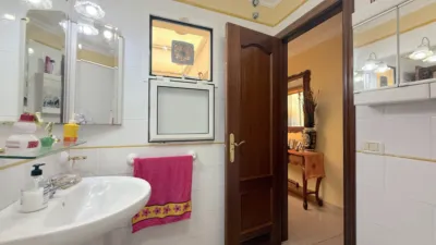 Apartment on Calle Santiago Alvarez Regalado photo 21