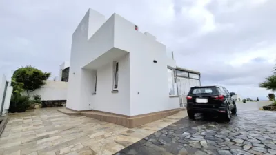 Chalet unifamiliar en venta en Calle Drago, Machado (El Rosario) de 760.000 €