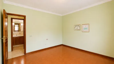 Apartment on Infanta Isabel Street photo 48