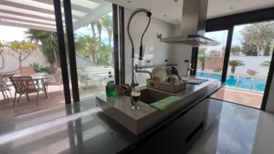 Detached House in Retamar photo 11