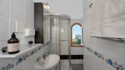Top-floor apartment on Calle Real photo 14