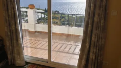 Top-floor apartment on Calle Real photo 21