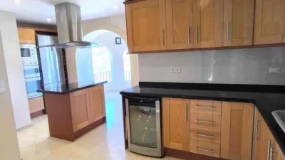 Detached villa in Maryvilla photo 8