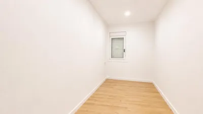Apartment on Carrer dels Pirineus photo 10