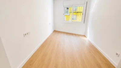 Apartment on Carrer dels Pirineus photo 9