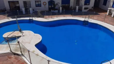 Penthouse in Urbanización Puerto Duquesa photo 2