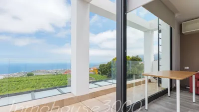 Detached house on Calle Manuel Vega Santos photo 24