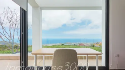 Detached house on Calle Manuel Vega Santos photo 26