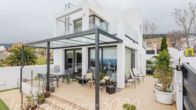 Detached house on Calle Manuel Vega Santos photo 36