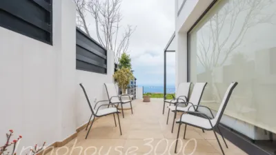 Detached house on Calle Manuel Vega Santos photo 29
