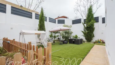 Detached house on Calle Manuel Vega Santos photo 32
