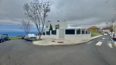 Detached house on Calle Manuel Vega Santos photo 38