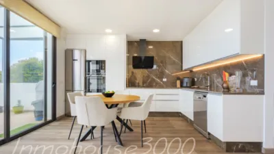 Detached house on Calle Manuel Vega Santos photo 8