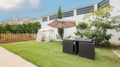 Detached house on Calle Manuel Vega Santos photo 40