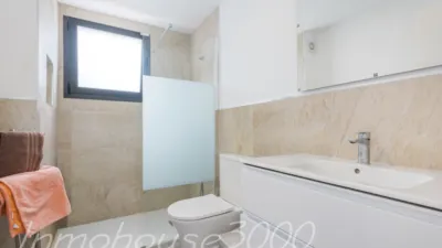 Detached house on Calle Manuel Vega Santos photo 13