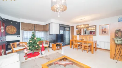 Chalet pareado en venta en Calle de Camariñas, cerca de Calle de Arousa, Zona Bulevar (Arroyomolinos) de 619.900 €