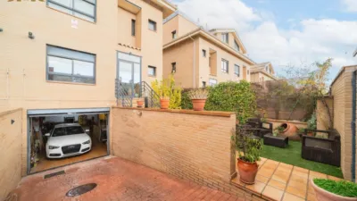 Chalet pareado en venta en Calle de Camariñas, cerca de Calle de Arousa, Zona Bulevar (Arroyomolinos) de 619.900 €