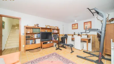 Chalet pareado en venta en Calle de Camariñas, cerca de Calle de Arousa, Zona Bulevar (Arroyomolinos) de 619.900 €