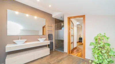 Chalet pareado en venta en Calle de Camariñas, cerca de Calle de Arousa, Zona Bulevar (Arroyomolinos) de 619.900 €