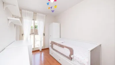 Apartment on San Fernando Street photo 17
