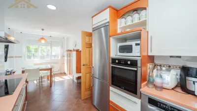 Semi-detached chalet on Calle de Camariñas photo 6