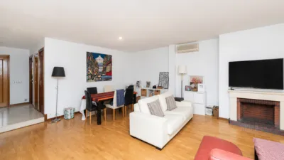 Semi-detached chalet on Avenida de los Claveles photo 3