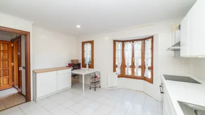 Semi-detached chalet on Avenida de los Claveles photo 9