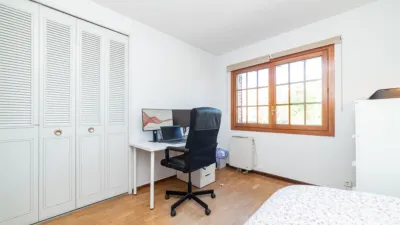 Semi-detached chalet on Avenida de los Claveles photo 17