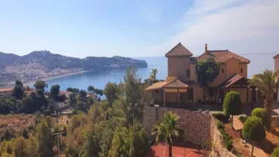 Piso en venta en Calle Lavanda, Las Palomas-Cerro Gordo (Almuñécar) de 275.000 €