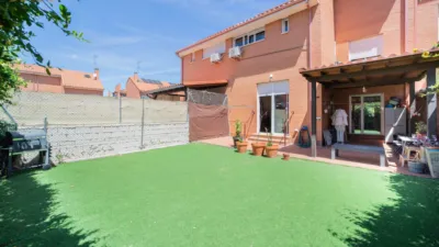 Chalet adosado en calle de Juana I photo 13