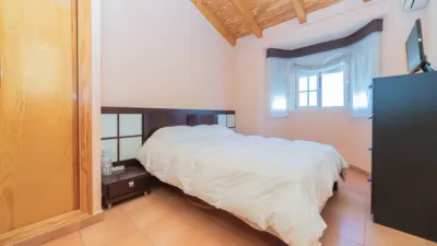 Semi-detached house on Calle de Castilla photo 23