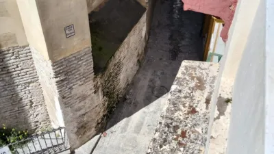 Casa en venta en Calle San Esteban, San Bartolomé-Judería (Distrito Casco Antiguo. Sevilla Capital) de 445.000 €